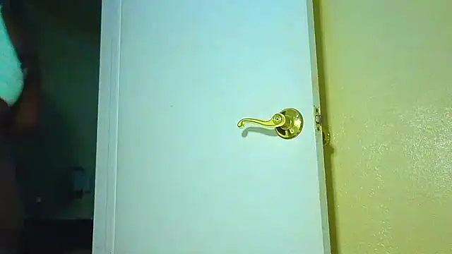 CinnaCakesss online show from November 29, 8:06 am