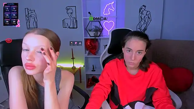 khloebeauty online show from October 12, 7:02 pm