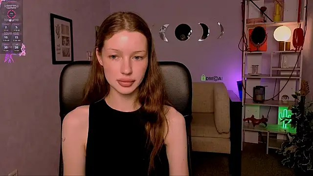 Snapshot of khloebeauty chatting on June 18, 9:14 am khloebeauty online show from June 18, 9:14 am