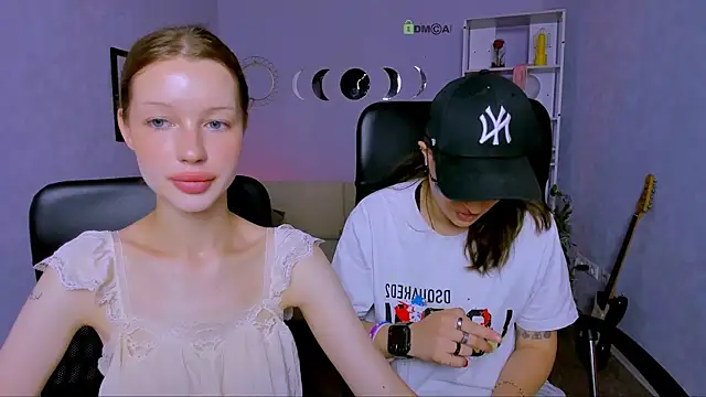 Snapshot of khloebeauty chatting on June 24, 5:50 am khloebeauty online show from June 24, 5:50 am