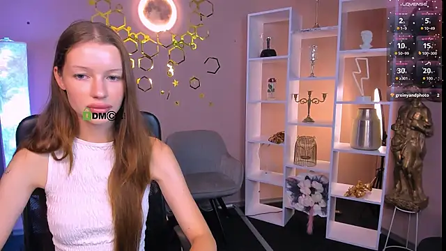Snapshot of khloebeauty chatting on July 22, 6:38 am khloebeauty online show from July 22, 6:38 am