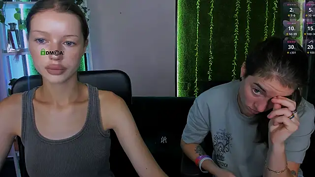 Snapshot of khloebeauty chatting on July 29, 6:44 am khloebeauty online show from July 29, 6:44 am