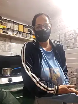 meenu bhabhi547 online show from November 30, 2:15 am