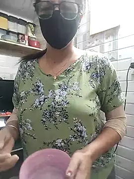 meenu bhabhi547 online show from April 21, 2:51 am