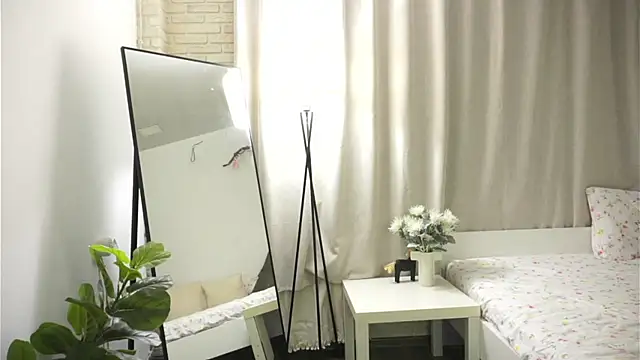 Anna Nicol online show from October 1, 2:34 pm