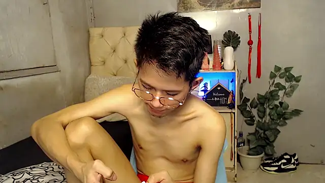 Snapshot of Skinny_CumLoader69 chatting on September 9, 4:17 pm Skinny CumLoader69 online show from September 9, 4:17 pm