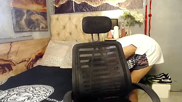 Snapshot of Skinny_CumLoader69 chatting on September 18, 6:59 am Skinny CumLoader69 online show from September 18, 6:59 am