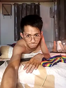 Snapshot of Skinny_CumLoader69 chatting on October 6, 6:49 pm Skinny CumLoader69 online show from October 6, 6:49 pm