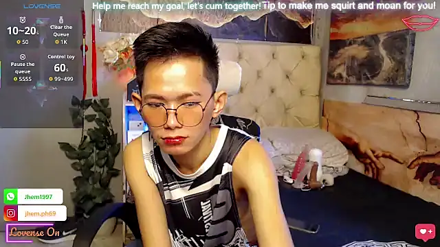 Snapshot of Skinny_CumLoader69 chatting on October 24, 11:23 pm Skinny CumLoader69 online show from October 24, 11:23 pm