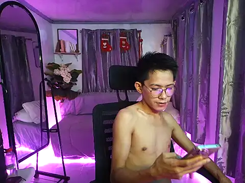 Skinny CumLoader69 online show from November 15, 1:07 pm