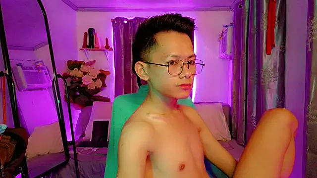 Skinny CumLoader69 online show from December 5, 8:45 am