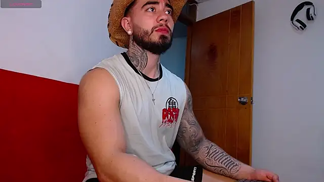 tommyblessd1 online show from November 4, 9:19 am