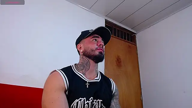 tommyblessd1 online show from April 23, 6:36 am