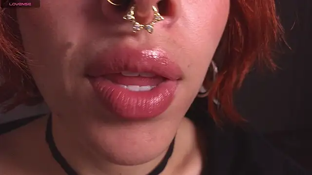 Snapshot of bri_von_dhara__ chatting on May 29, 10:19 pm bri von dhara online show from May 29, 10:19 pm