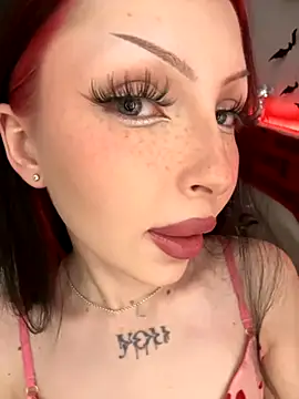 Snapshot of Lina_Thornton_ chatting on October 17, 8:33 pm Lina Thornton online show from October 17, 8:33 pm