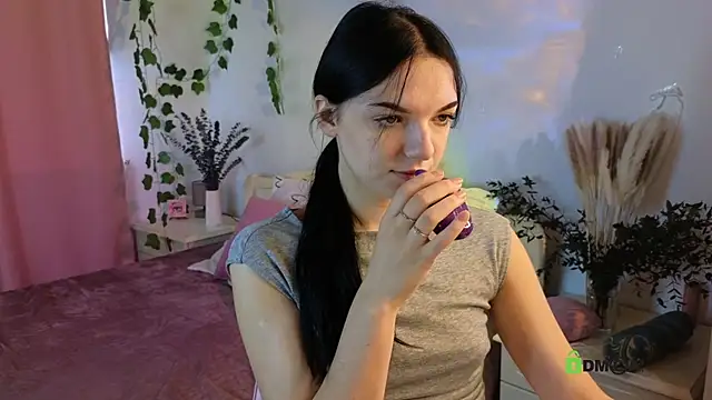 Snapshot of Hey_Caroline chatting on September 17, 3:14 pm Hey Caroline online show from September 17, 3:14 pm