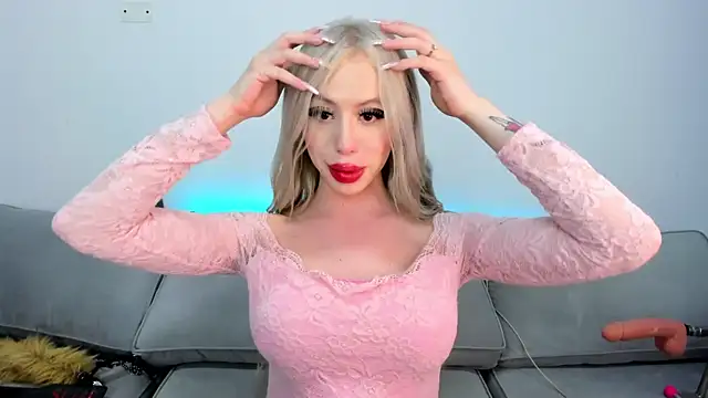 Snapshot of Sweet_Soffi chatting on November 21, 3:16 am Sweet Soffi online show from November 21, 3:16 am