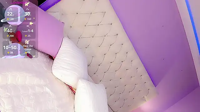 DaniielaV online show from March 6, 12:45 pm