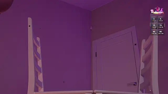 Miablueye online show from April 21, 3:50 pm