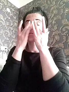 Gecenin Kralicesi online show from April 4, 9:40 am