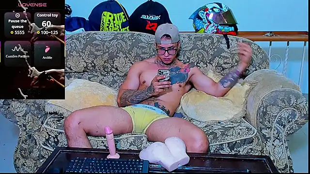 ArnoldSexy  online show from October 7, 5:04 am