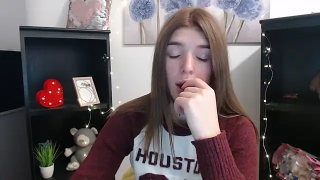 Snapshot of JuiceLips__ chatting on October 22, 1:00 pm JuiceLips online show from October 22, 1:00 pm