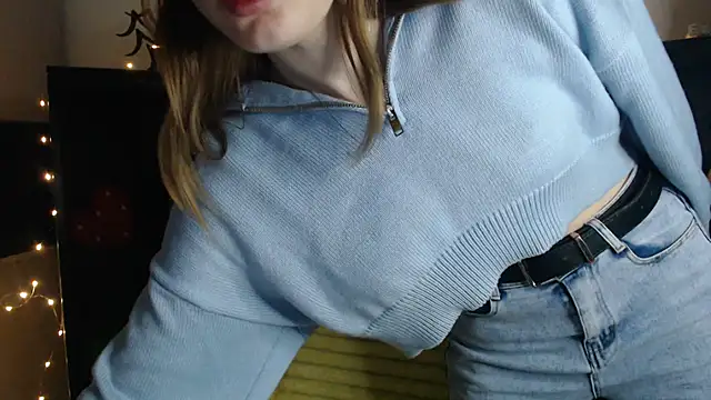 JuiceLips   online show from November 10, 5:12 pm