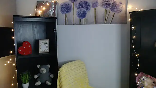 JuiceLips   online show from November 20, 9:42 am