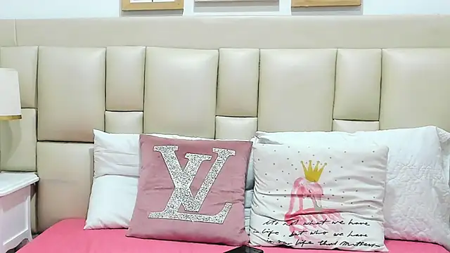 SkinnyGirl 28 online show from November 27, 7:05 pm