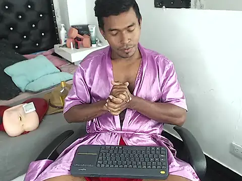 Snapshot of Adam_Morgan2 chatting on October 2, 5:58 am Adam Morgan2 online show from October 2, 5:58 am