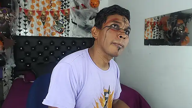 Snapshot of Adam_Morgan2 chatting on October 22, 7:19 am Adam Morgan2 online show from October 22, 7:19 am