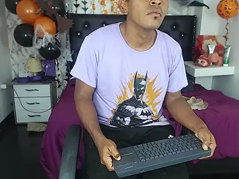 Snapshot of Adam_Morgan2 chatting on October 23, 6:45 am Adam Morgan2 online show from October 23, 6:45 am