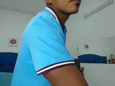 Snapshot of Adam_Morgan2 chatting on November 6, 1:39 am Adam Morgan2 online show from November 6, 1:39 am