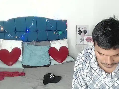 Snapshot of Adam_Morgan2 chatting on November 24, 5:29 am Adam Morgan2 online show from November 24, 5:29 am