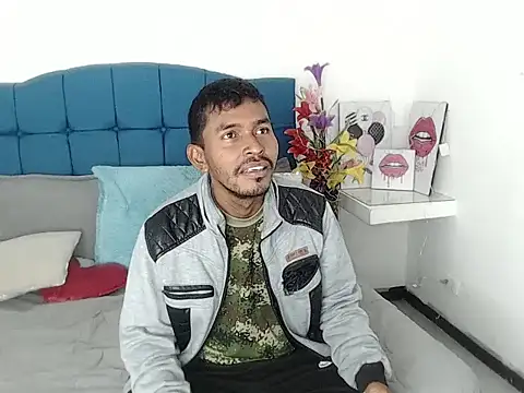 Snapshot of Adam_Morgan2 chatting on November 25, 3:28 am Adam Morgan2 online show from November 25, 3:28 am