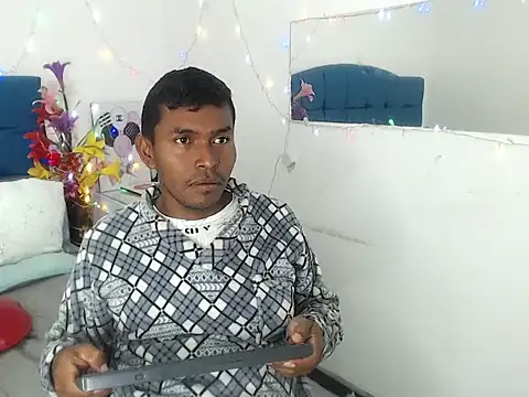 Snapshot of Adam_Morgan2 chatting on December 1, 3:22 am Adam Morgan2 online show from December 1, 3:22 am