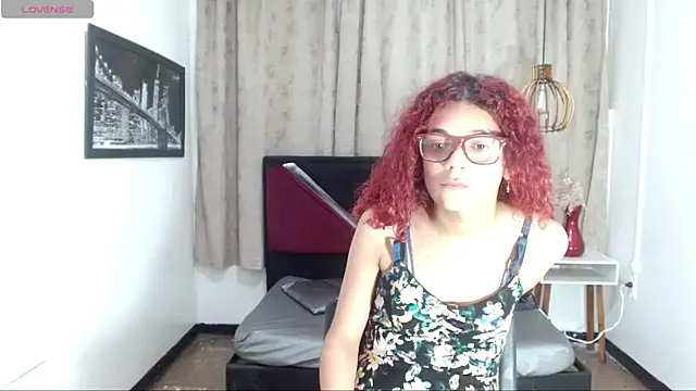 Snapshot of luisa__torres chatting on May 28, 3:04 am luisa torres online show from May 28, 3:04 am