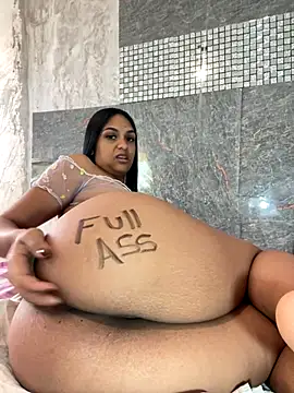 Messy-diana21 online show from December 14, 6:34 pm