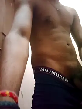 hornyboywithabs online show from May 3, 11:49 am