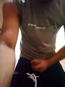 hornyboywithabs online show from May 6, 7:35 am