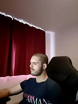 Snapshot of EyesNeverLies chatting on October 6, 8:45 am EyesNeverLies online show from October 6, 8:45 am