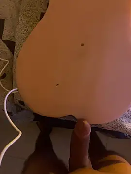 Dani3l17  online show from April 12, 7:24 am