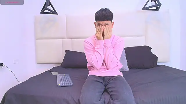 aron twink66 online show from September 25, 2:32 pm