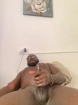 Snapshot of jimmythatguyblack chatting on February 18, 11:06 am jimmythatguyblack online show from February 18, 11:06 am