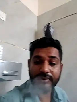 Snapshot of avi007p chatting on September 15, 5:18 am avi007p online show from September 15, 5:18 am