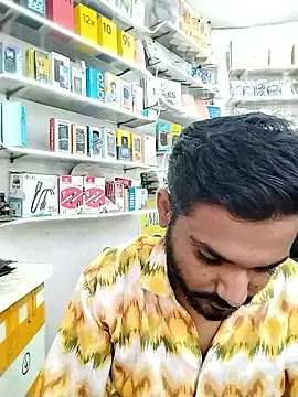 Snapshot of avi007p chatting on September 26, 10:41 am avi007p online show from September 26, 10:41 am