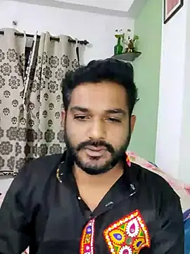 Snapshot of avi007p chatting on September 28, 12:16 am avi007p online show from September 28, 12:16 am