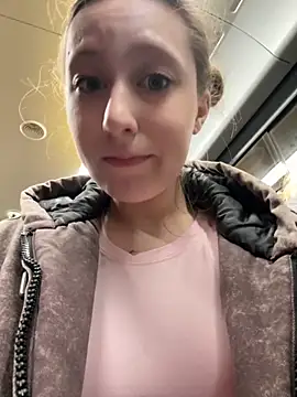 FroggyAnna online show from November 12, 3:34 pm