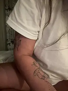 Snapshot of TheNaturalistX chatting on February 27, 8:31 pm TheNaturalistX online show from February 27, 8:31 pm