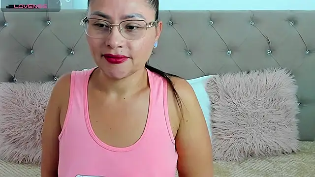 Snapshot of Isbettyche chatting on October 2, 3:08 pm Isbettyche online show from October 2, 3:08 pm